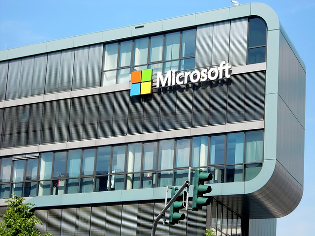 Spoločnosť Microsoft opravuje chyby systému Windows 10, ktorú zistila agentúra NSA